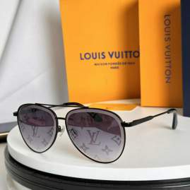 Picture of Louis Vuitton Sunglasses _SKUfw74861752fw